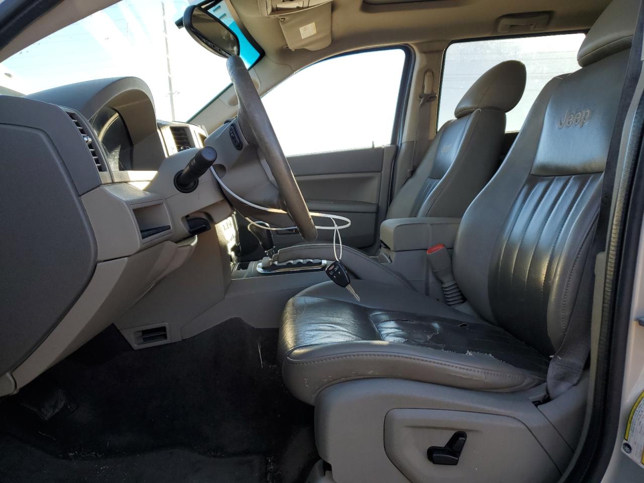 2007 Jeep Grand Cherokee Laredo VIN: 1J8GR48K37C692189 Lot: 77687274