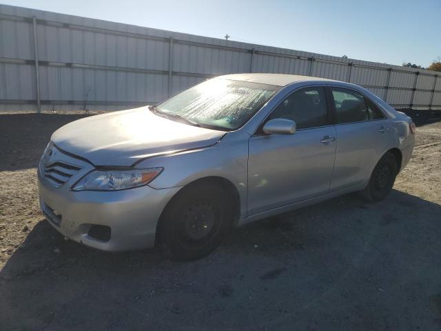 2011 Toyota Camry Base продається в Fredericksburg, VA - Side