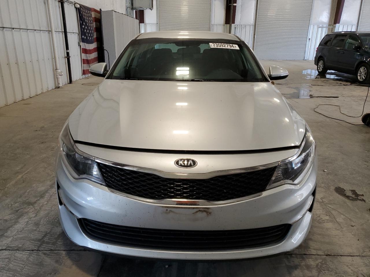 VIN 5XXGT4L38HG176677 2017 KIA OPTIMA no.5