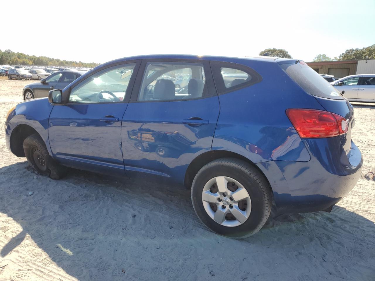 2008 Nissan Rogue - Image 2
