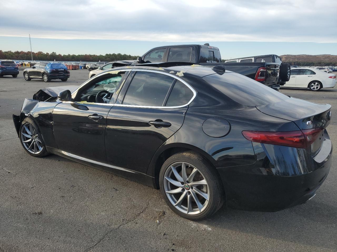 2020 Alfa Romeo Giulia - Image 2