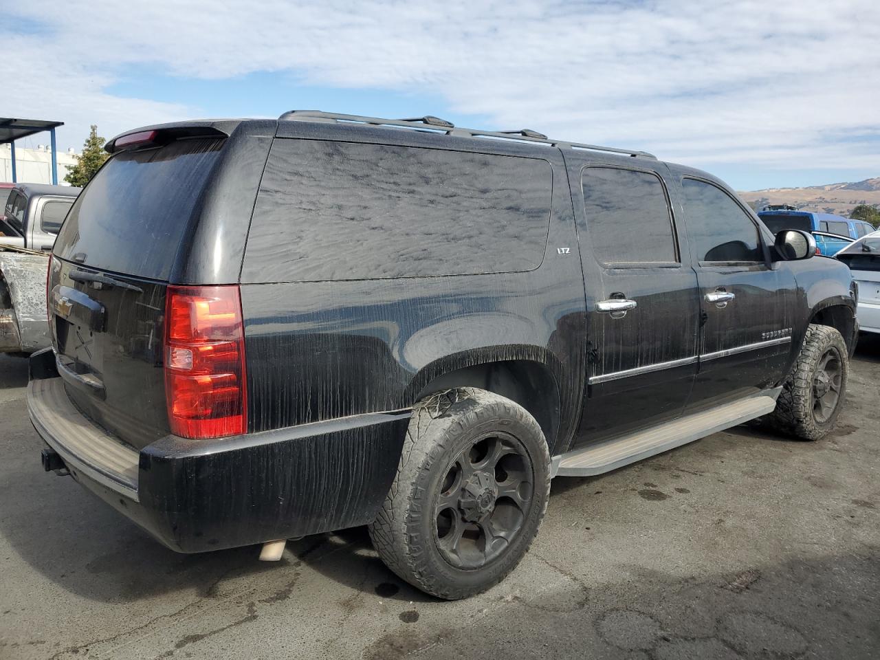 VIN 1GNSKKE74DR246787 2013 CHEVROLET SUBURBAN no.3