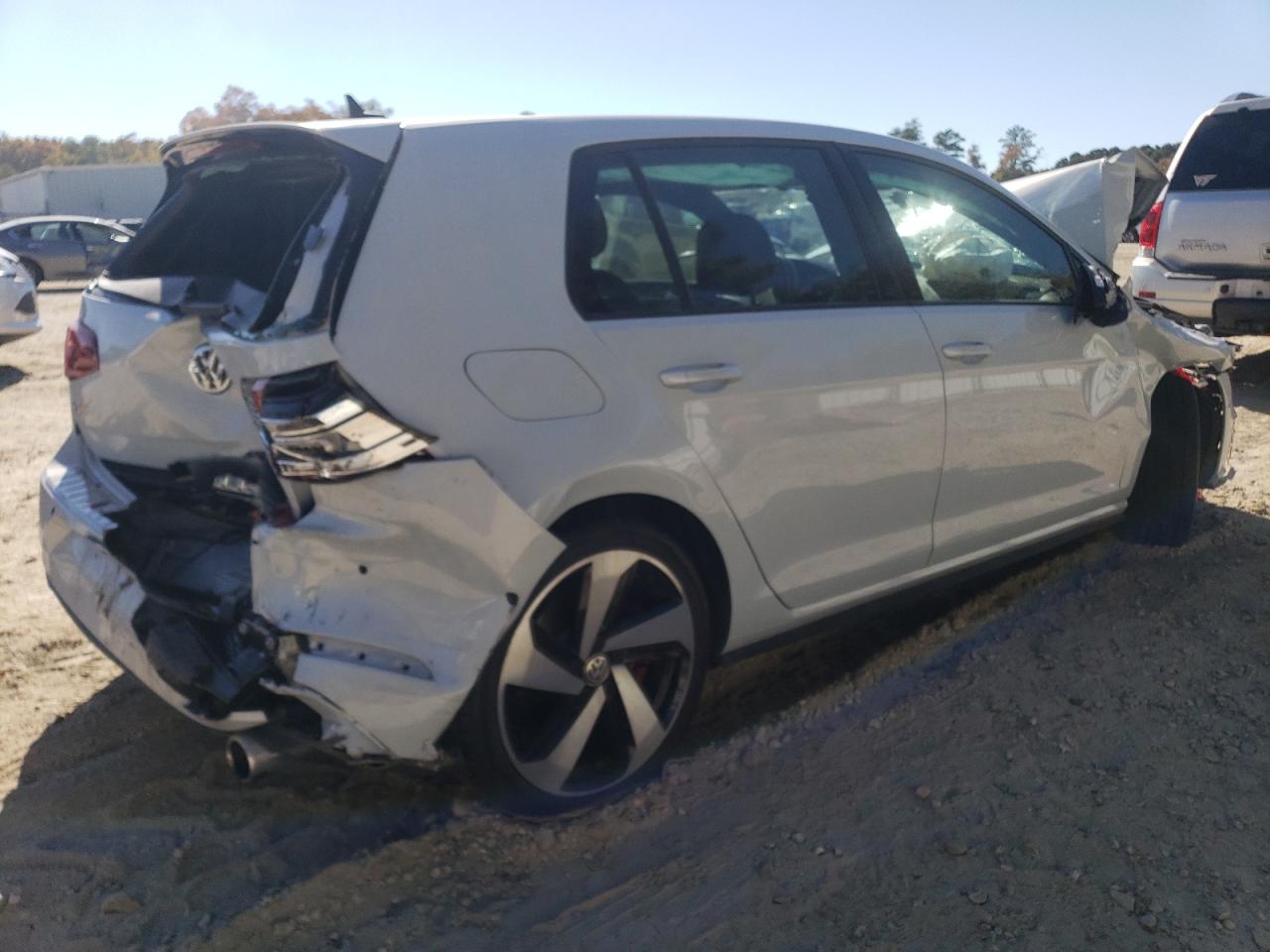 2019 Volkswagen GTI - Image 3