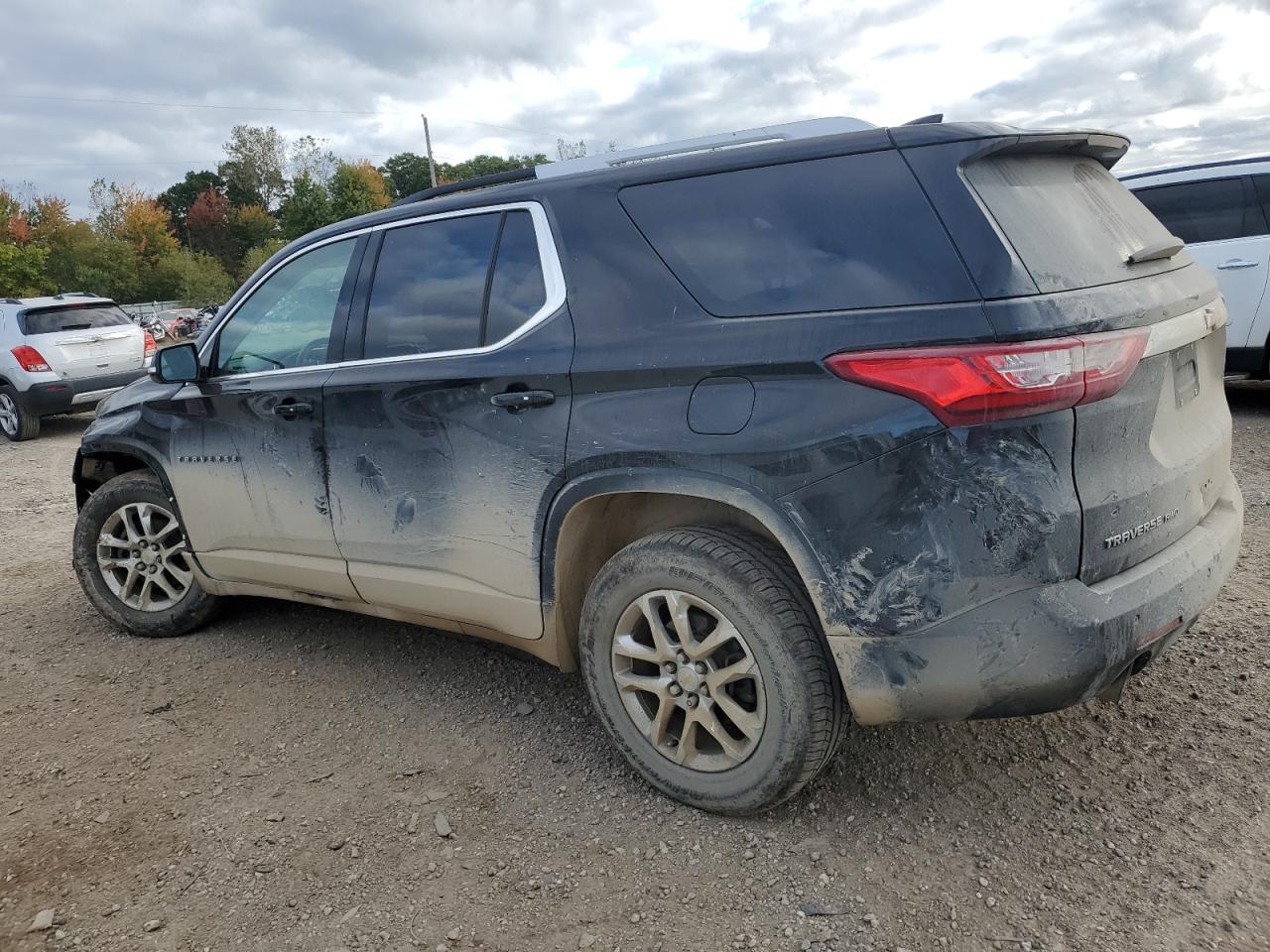 2018 Chevrolet Traverse - Image 2