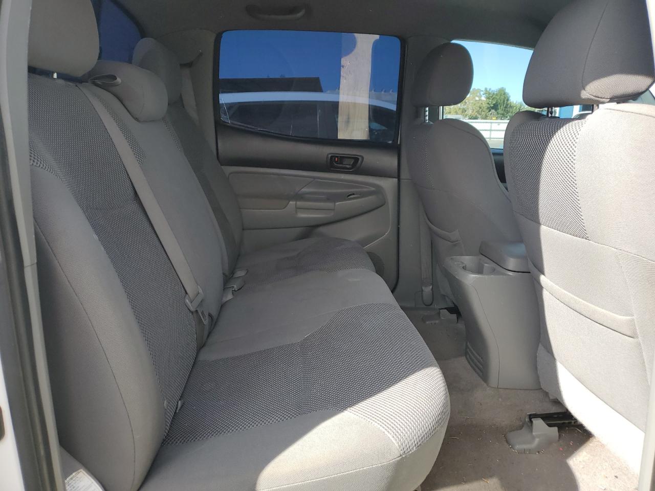 2006 Toyota Tacoma - Image 10