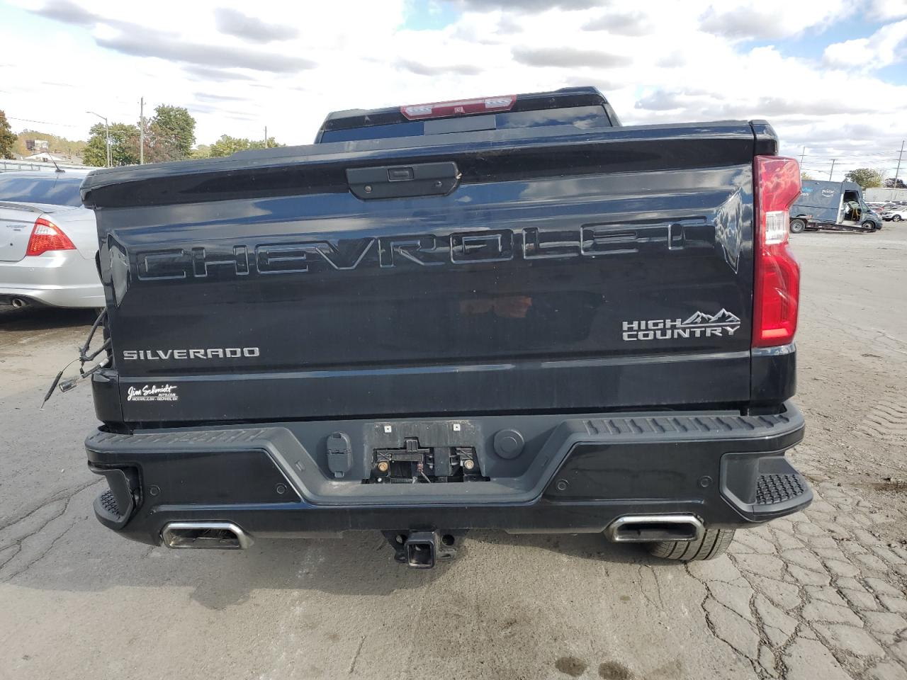 2019 Chevrolet Silverado - Image 6