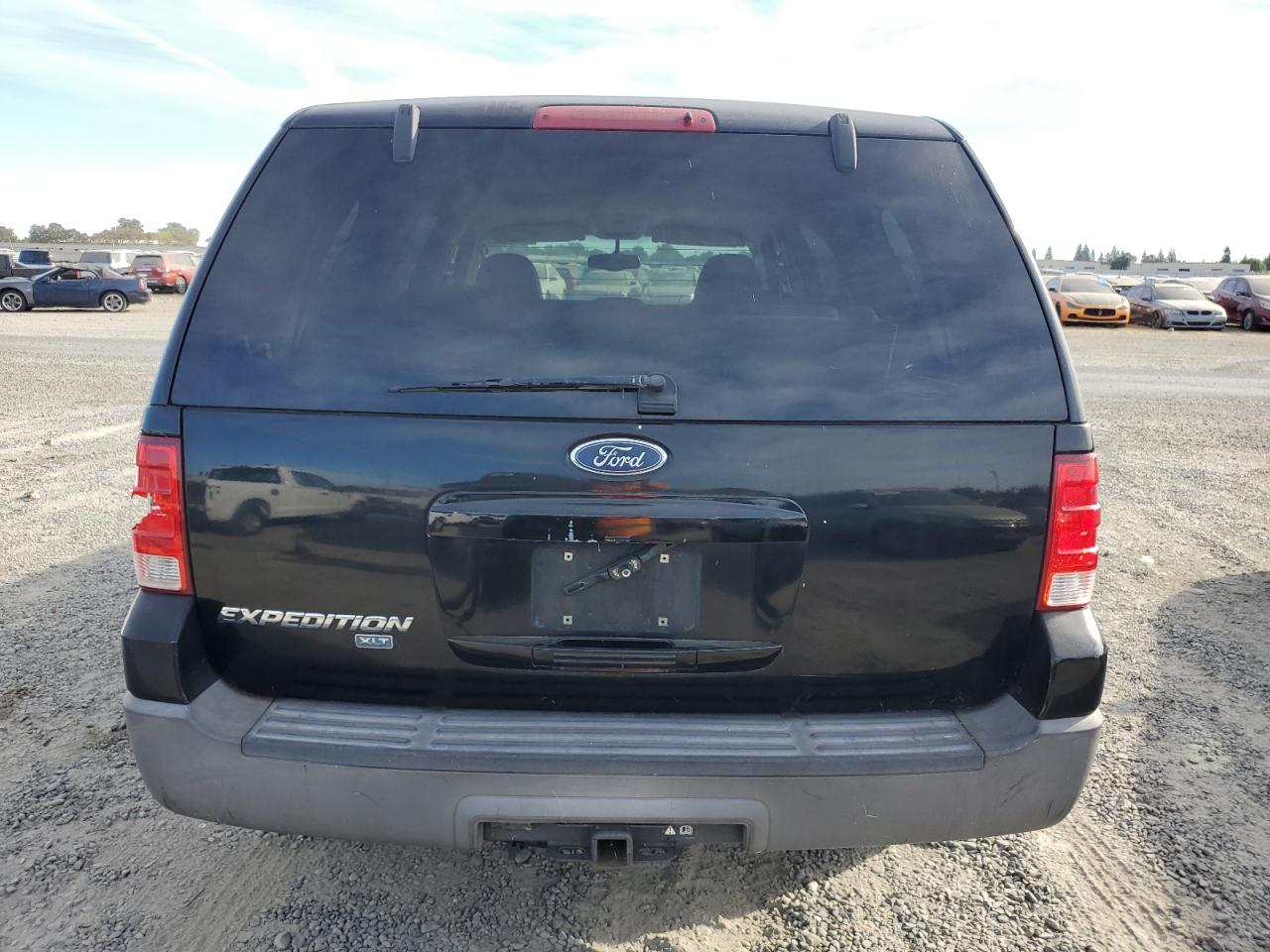 1FMRU15W03LC40615 2003 Ford Expedition Xlt