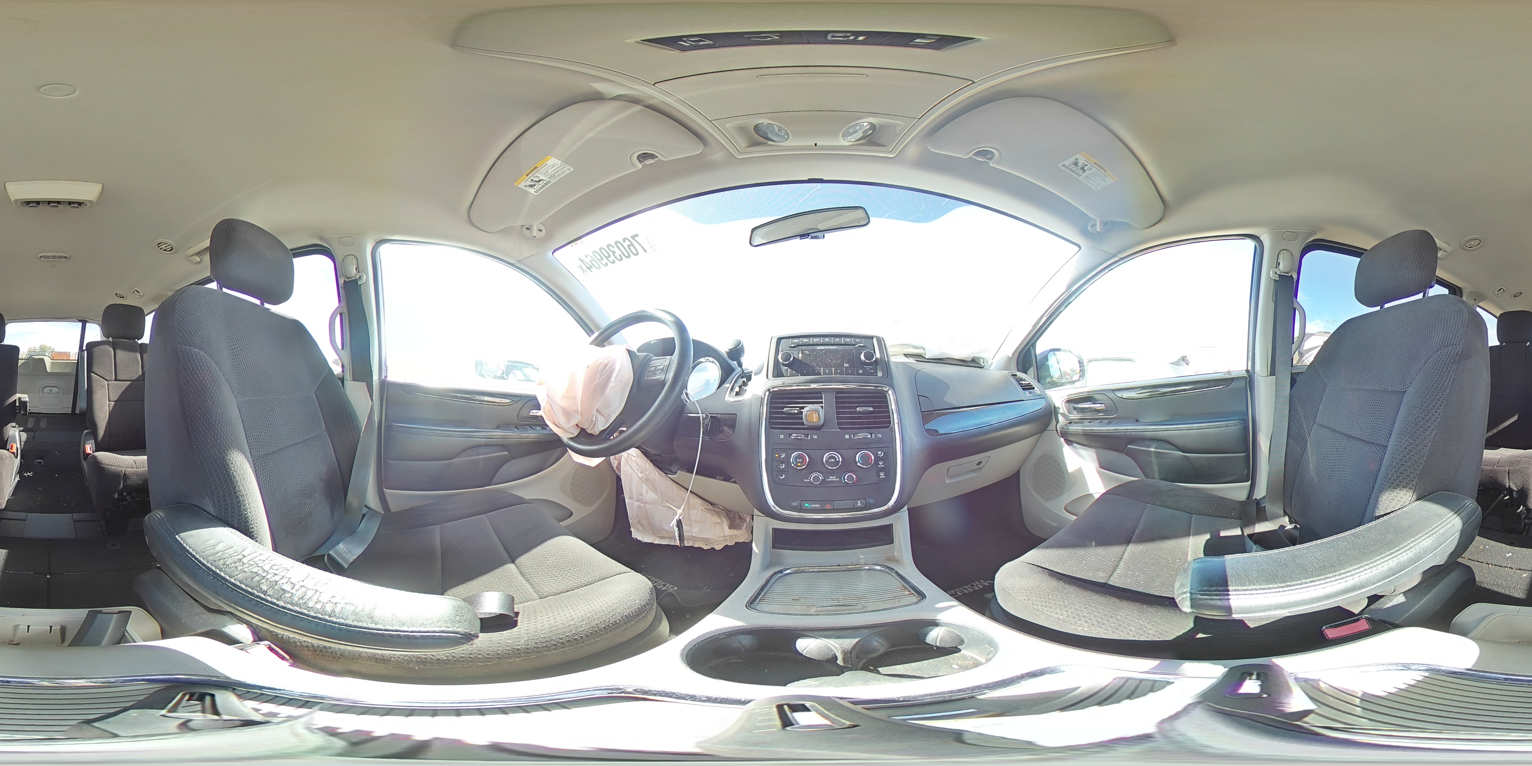 2013 Dodge Caravan - Image 14