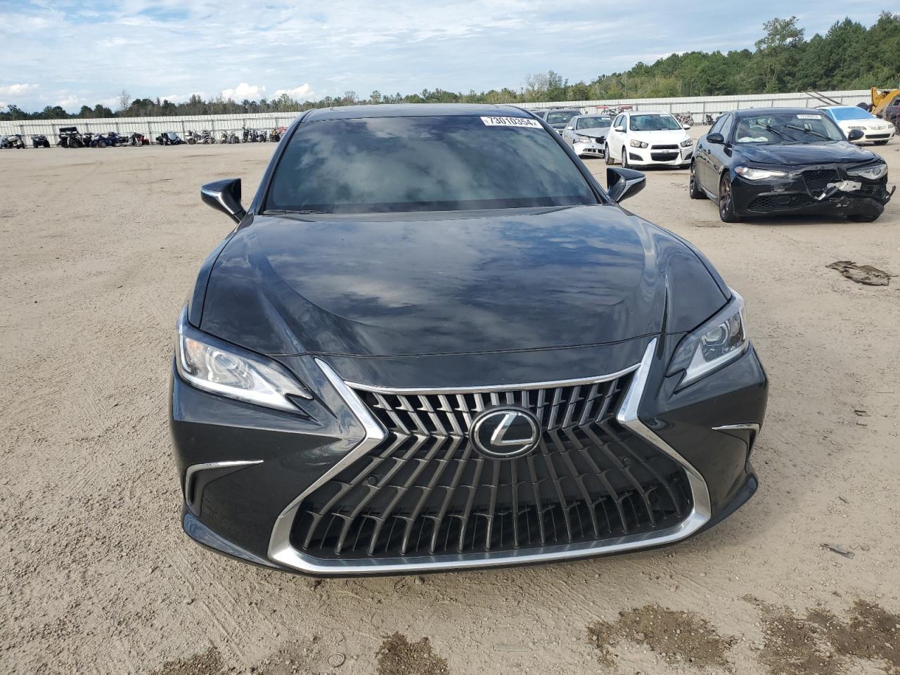 2024 Lexus ES - Image 5