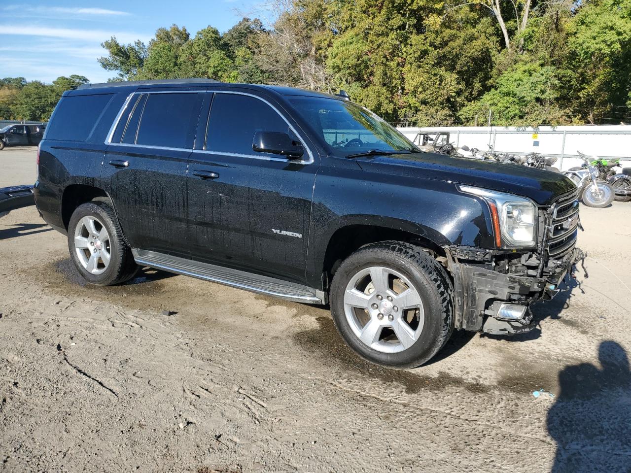 2015 GMC Yukon - Image 4