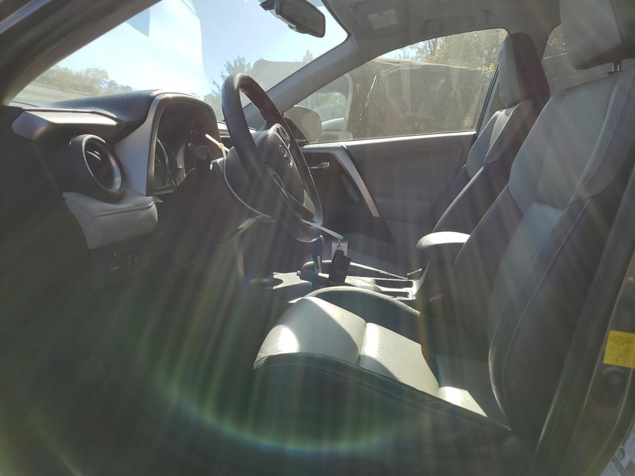 2013 Toyota RAV 4 - Image 7