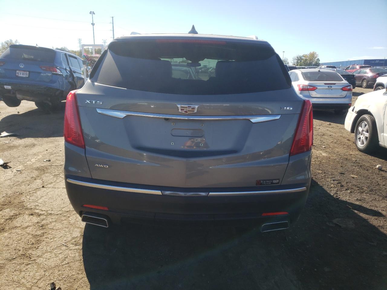 1GYKNDRSXHZ285894 2017 Cadillac Xt5 Luxury