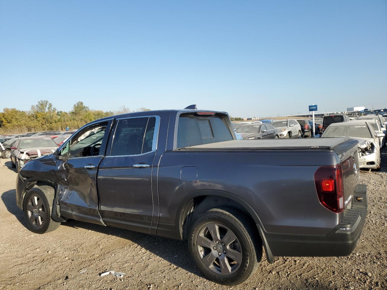 2020 Honda Ridgeline - Image 2