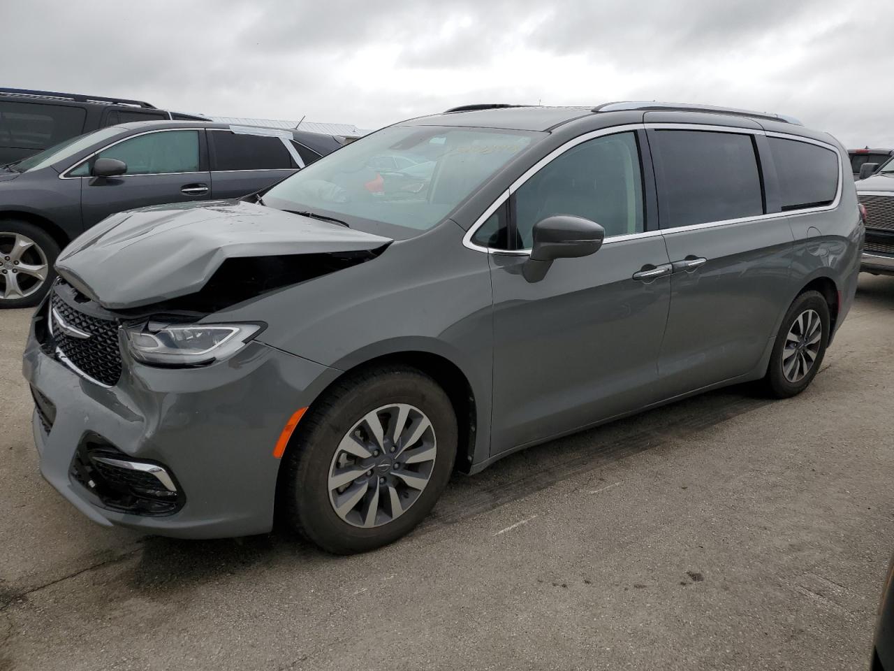 2021 Chrysler Pacifica - Image 1