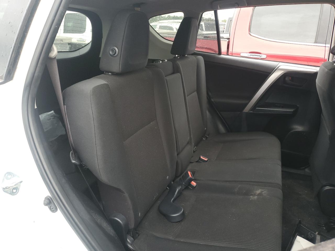 2018 Toyota RAV 4 - Image 10