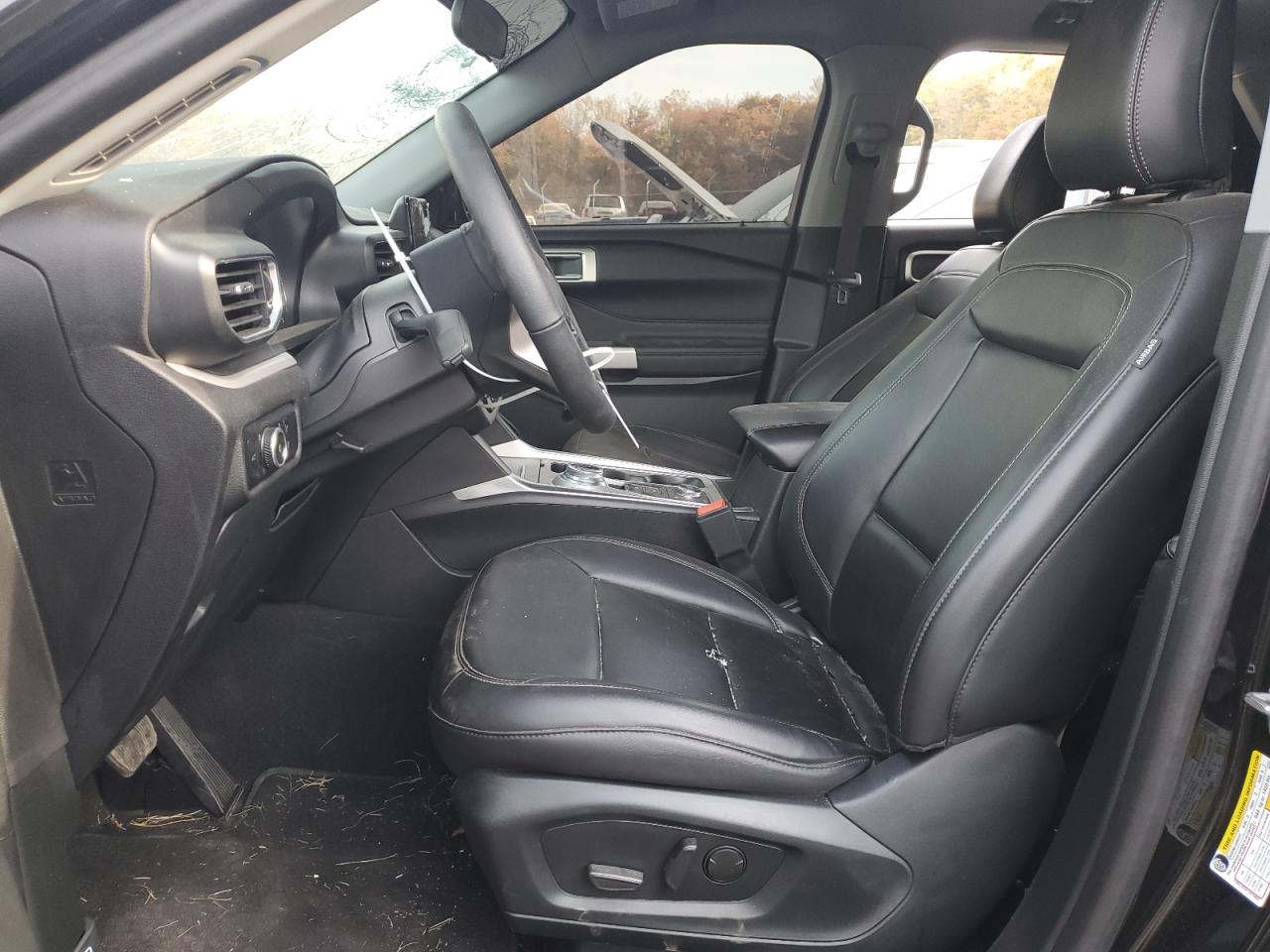 2023 Ford Explorer - Image 7