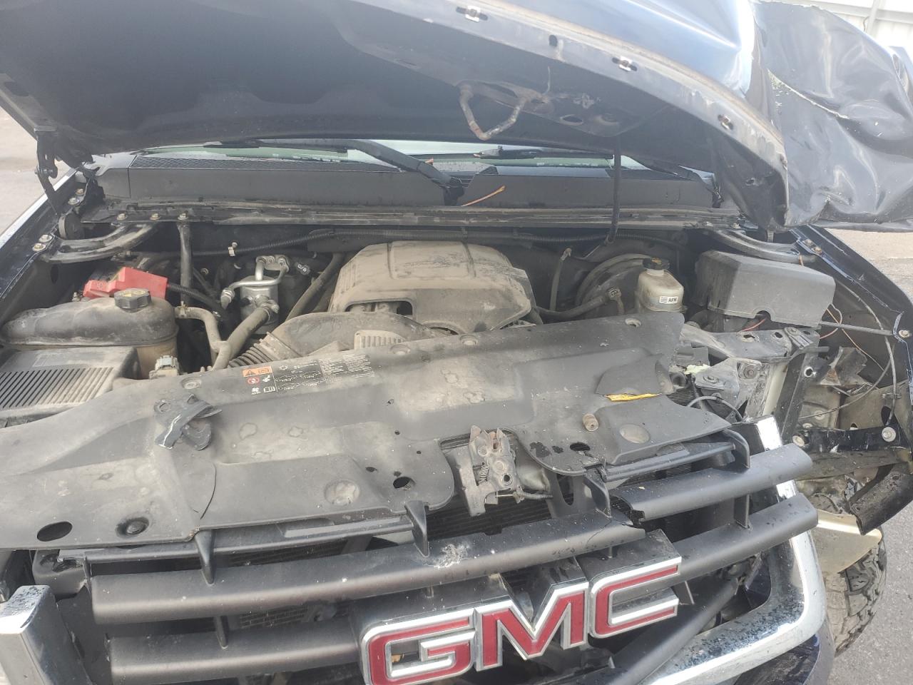2011 GMC Sierra - Image 12