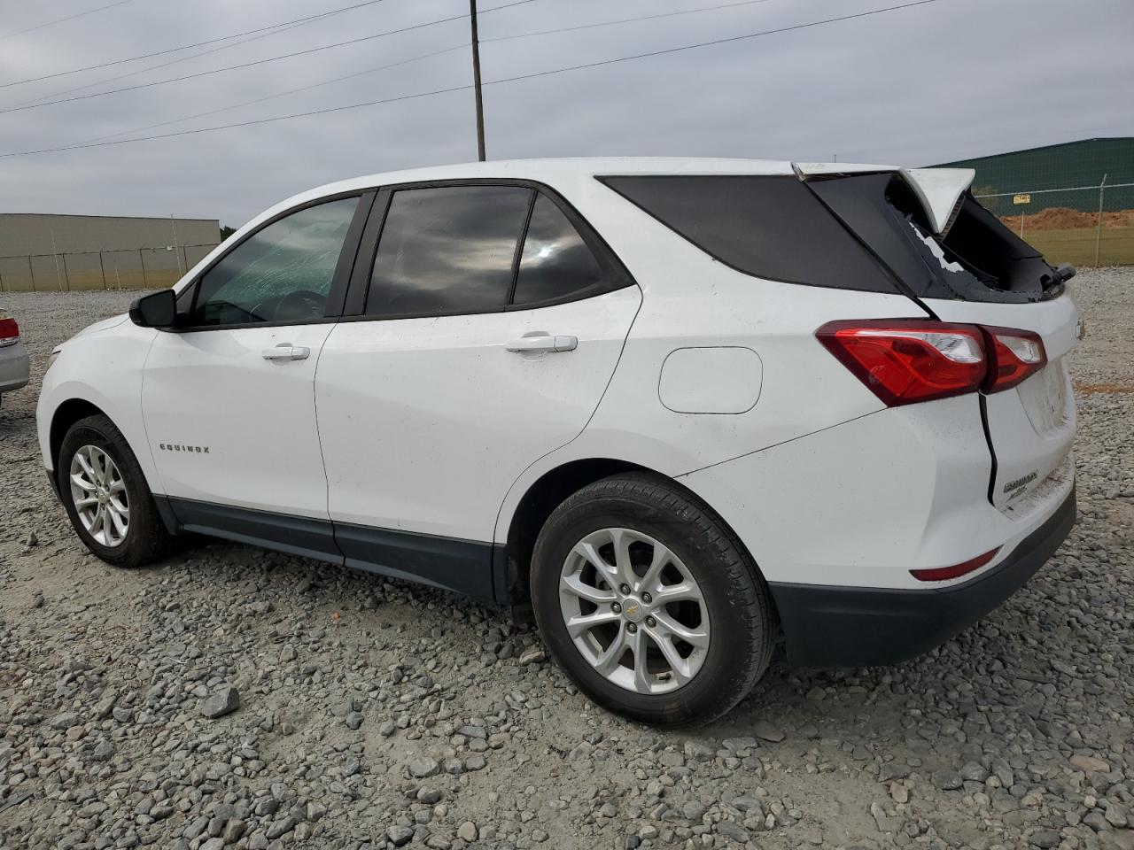 2020 Chevrolet Equinox - Image 2