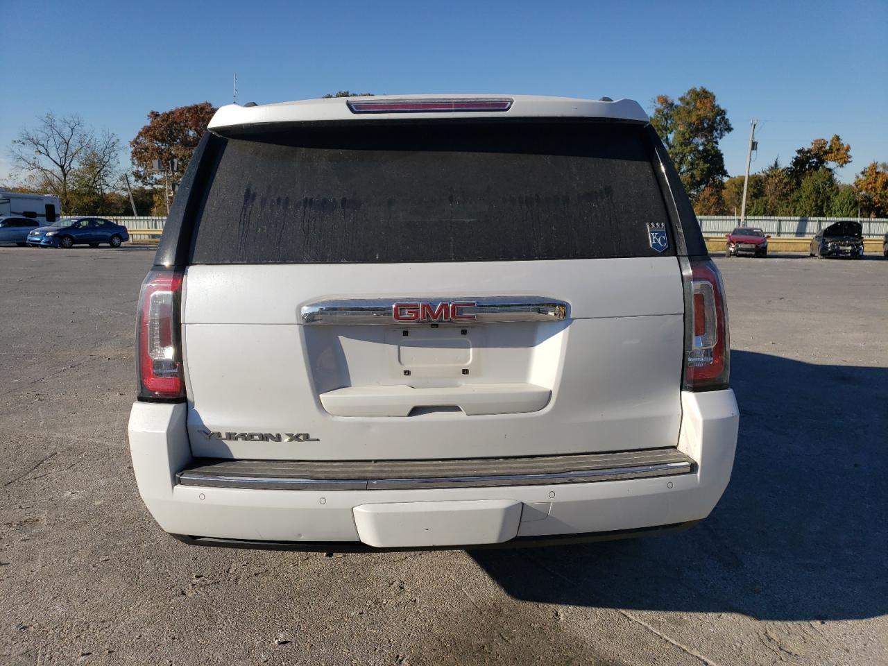 1GKS2HKJ5GR355022 2016 GMC Yukon Xl Denali