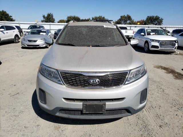  KIA SORENTO 2015 Srebrny