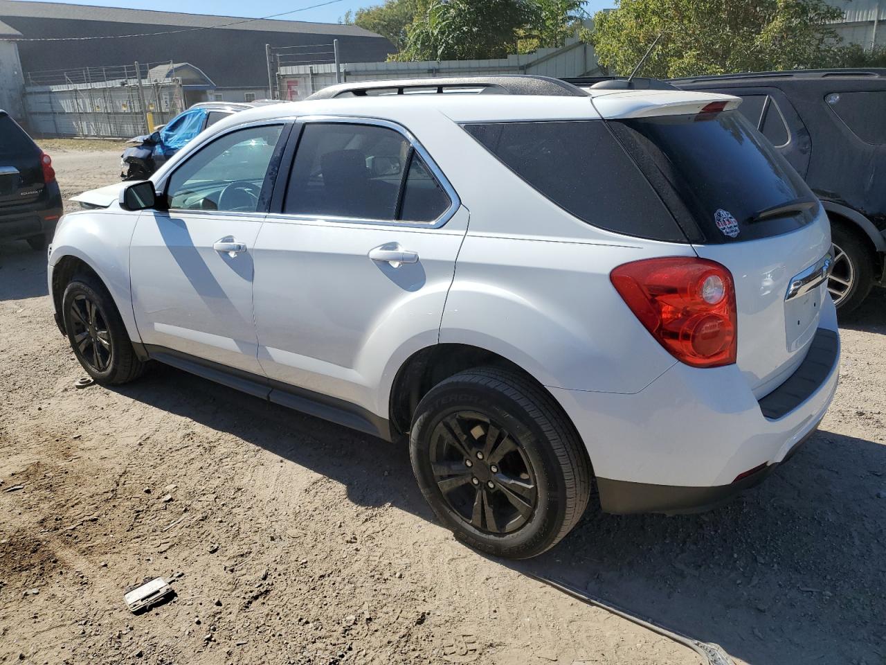 2GNALBEK6F6418359 2015 CHEVROLET EQUINOX - Image 2