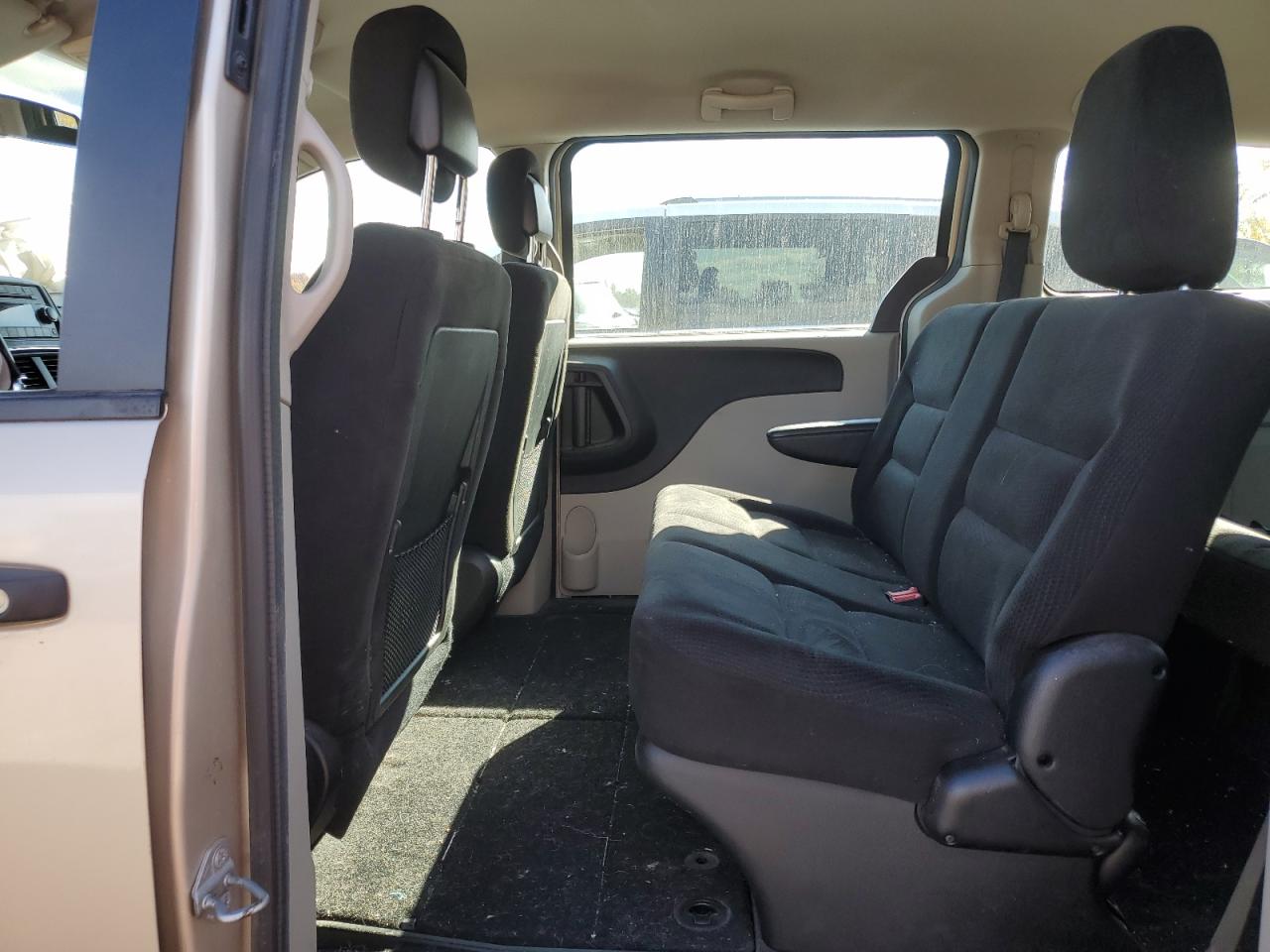 2015 Dodge Grand Caravan Se VIN: 2C4RDGBG0FR575924 Lot: 77088064