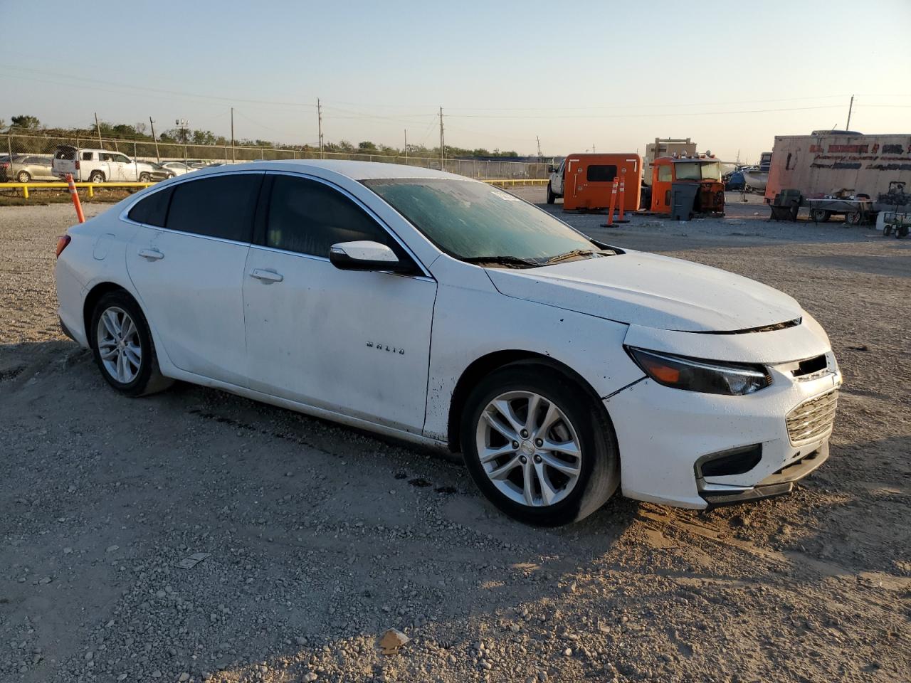 2017 Chevrolet Malibu - Image 4