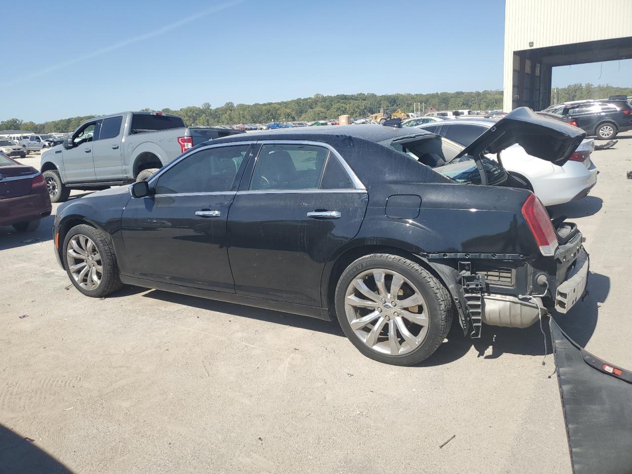 2016 Chrysler 300 - Image 2