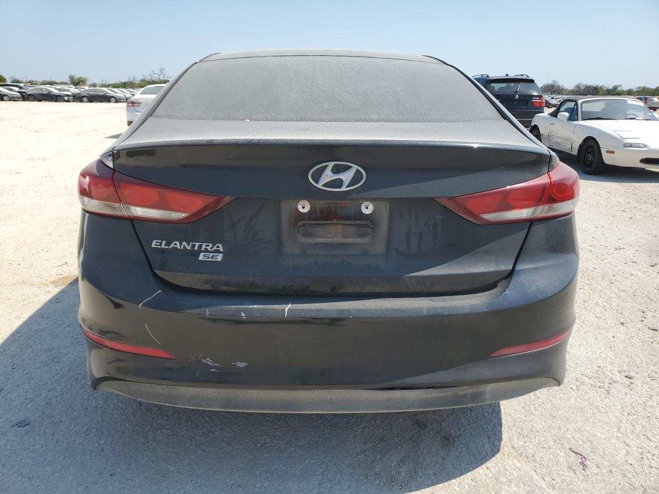 2018 Hyundai Elantra - Image 6