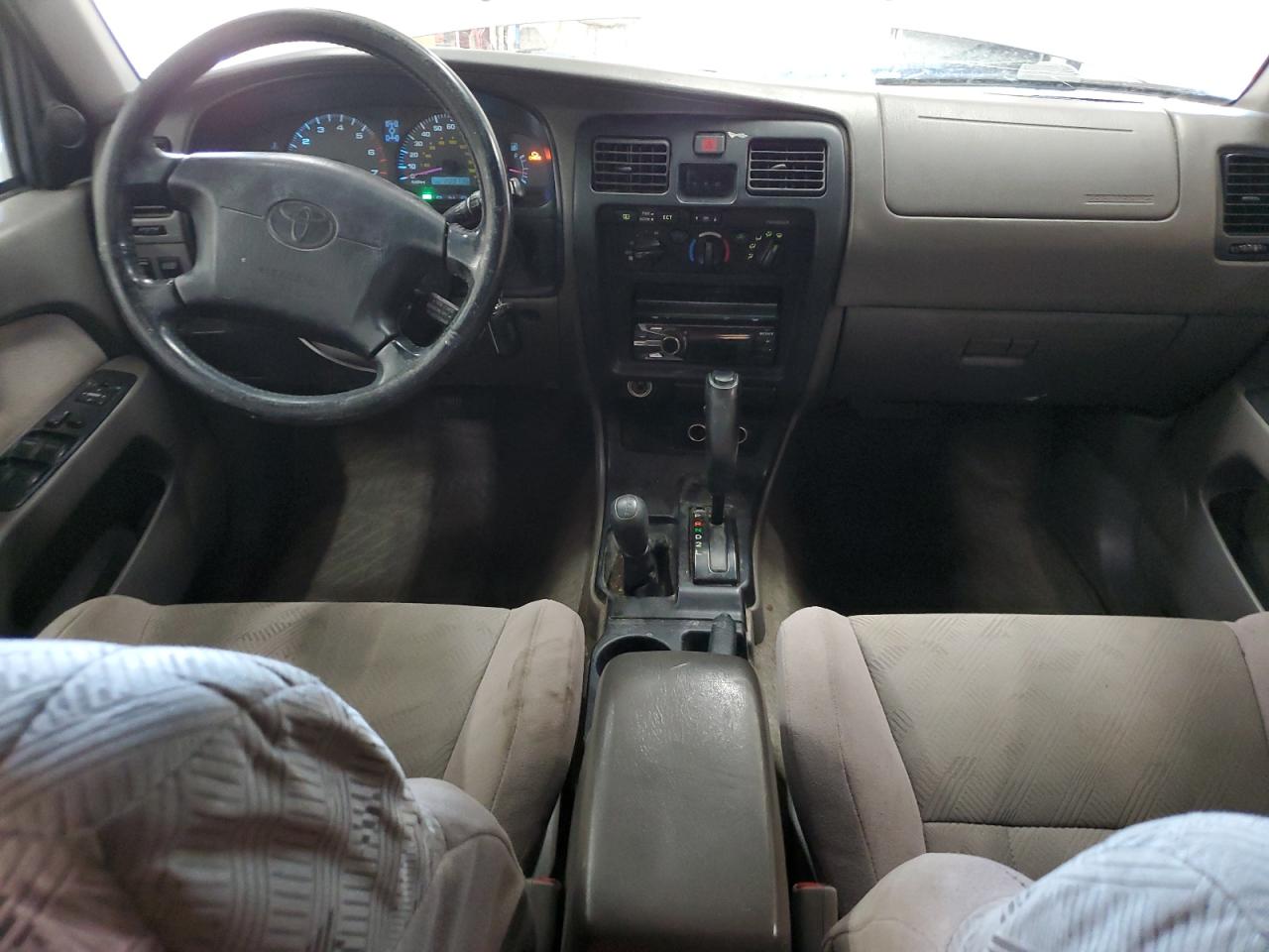2002 Toyota 4Runner - Image 8