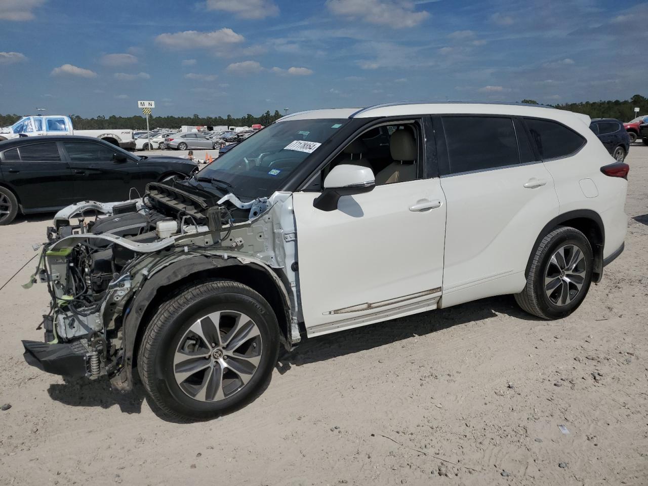 2021 Toyota Highlander Xle VIN: 5TDGZRAH7MS520910 Lot: 77178864