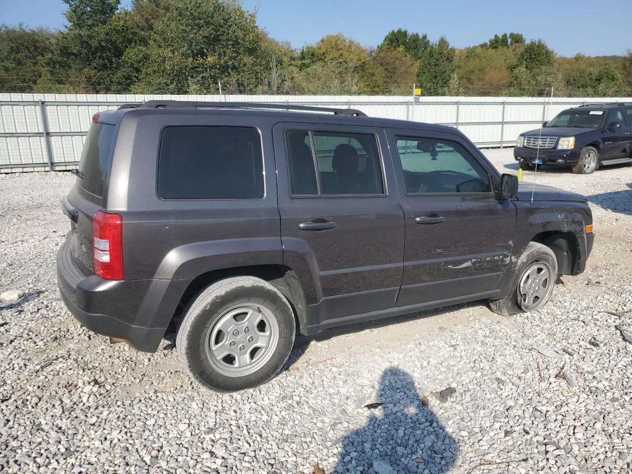 VIN 1C4NJPBB3GD678092 2016 JEEP PATRIOT no.3