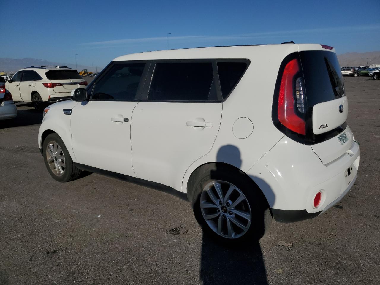 VIN KNDJP3A50K7675045 2019 KIA SOUL no.2