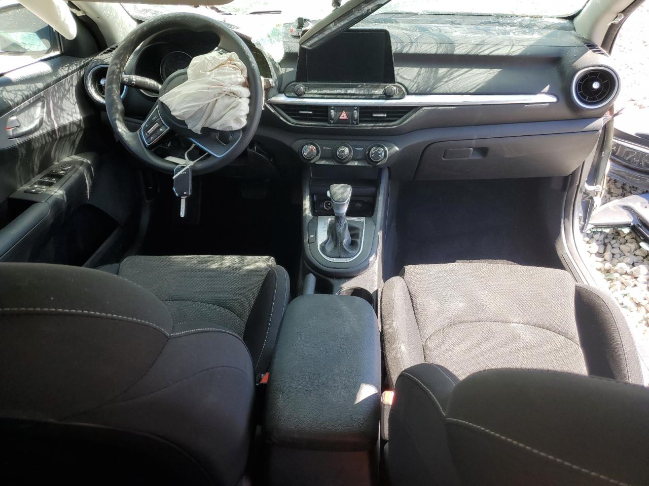 2024 Kia Forte - Image 8