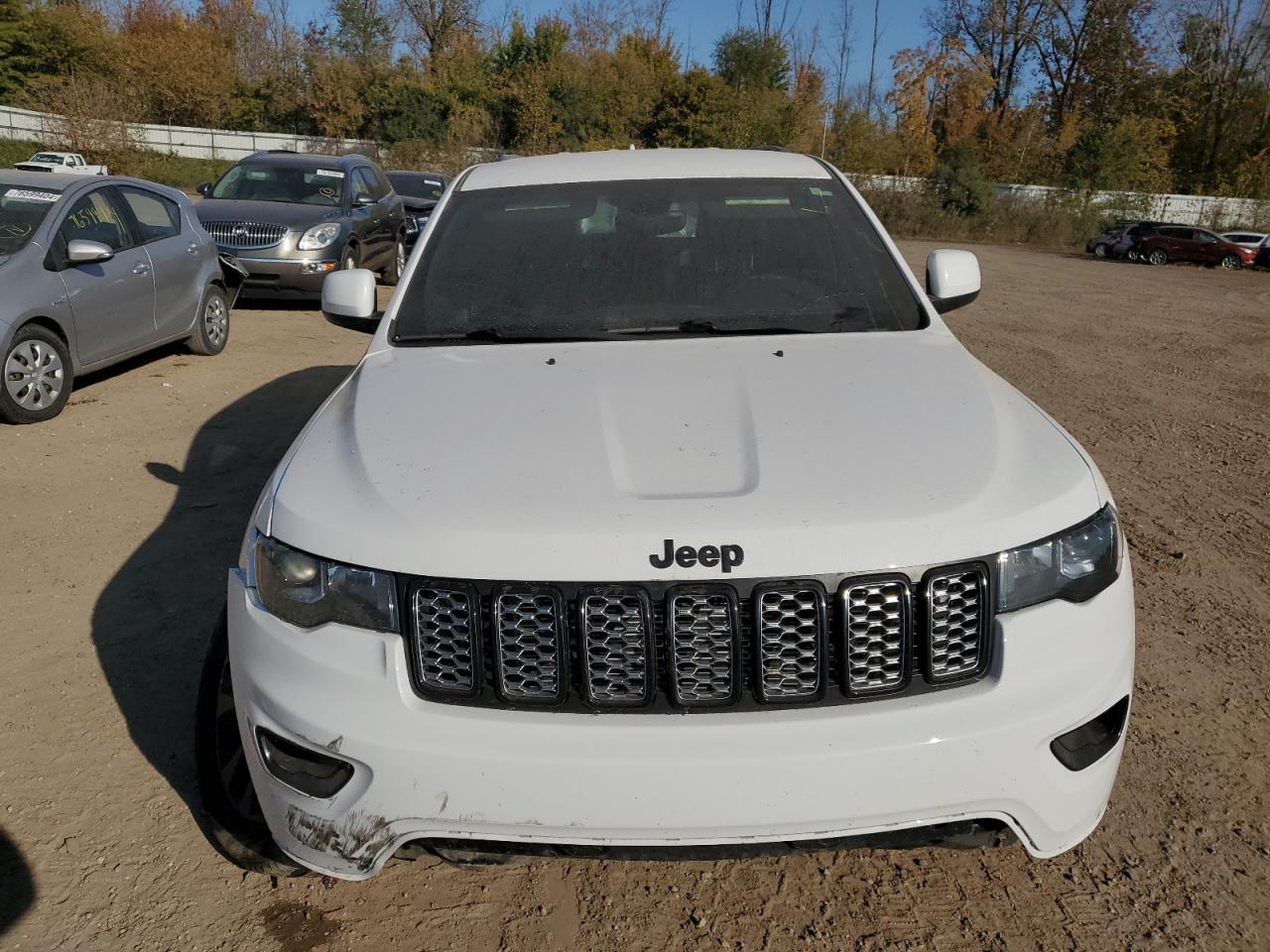 2018 Jeep Grand Cherokee - Image 5