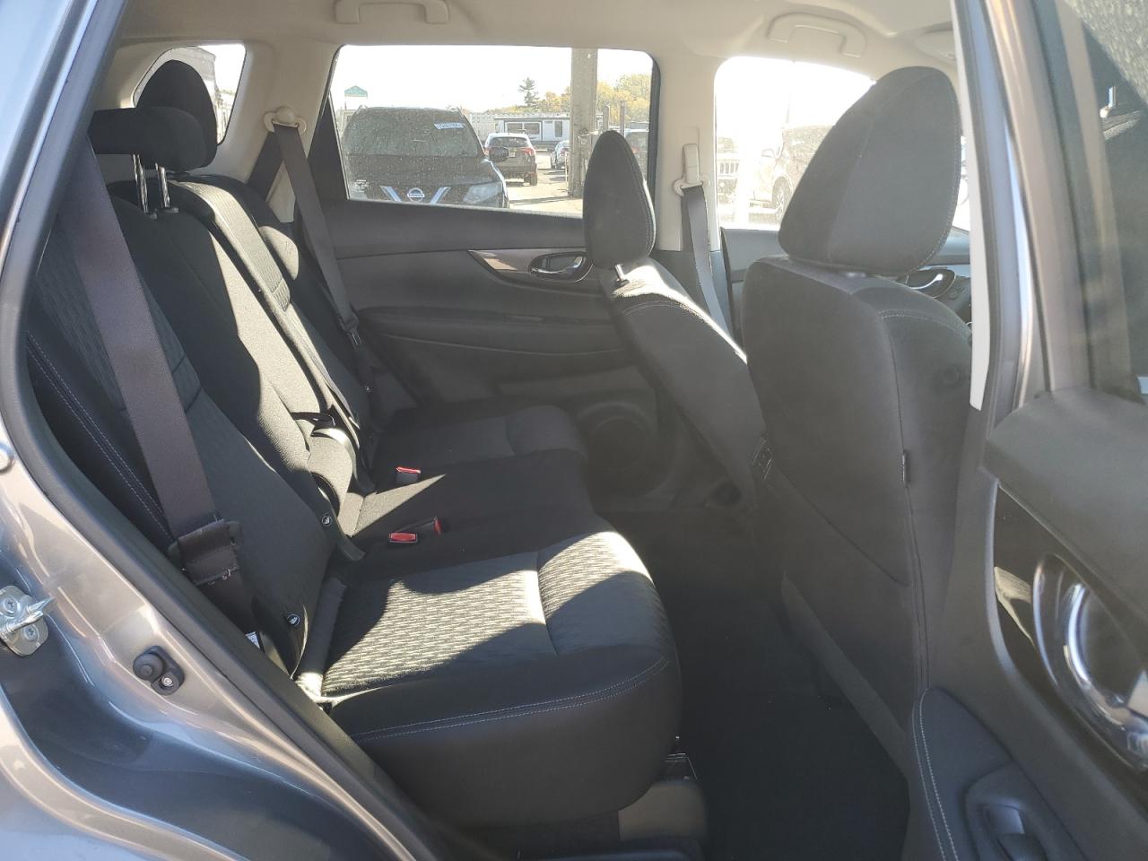 2019 Nissan Rogue - Image 11