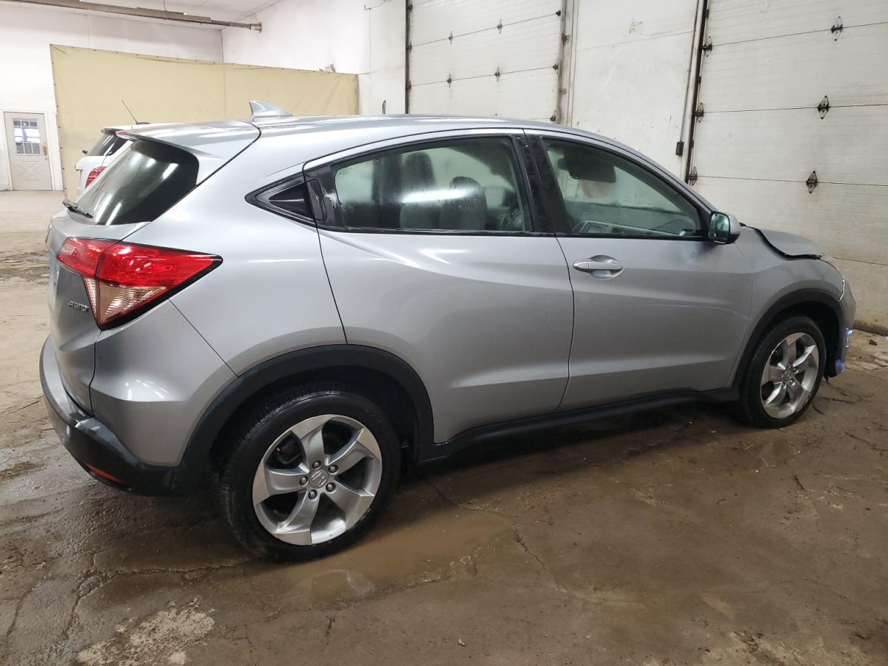 3CZRU6H38HG700217 2017 Honda Hr-V Lx