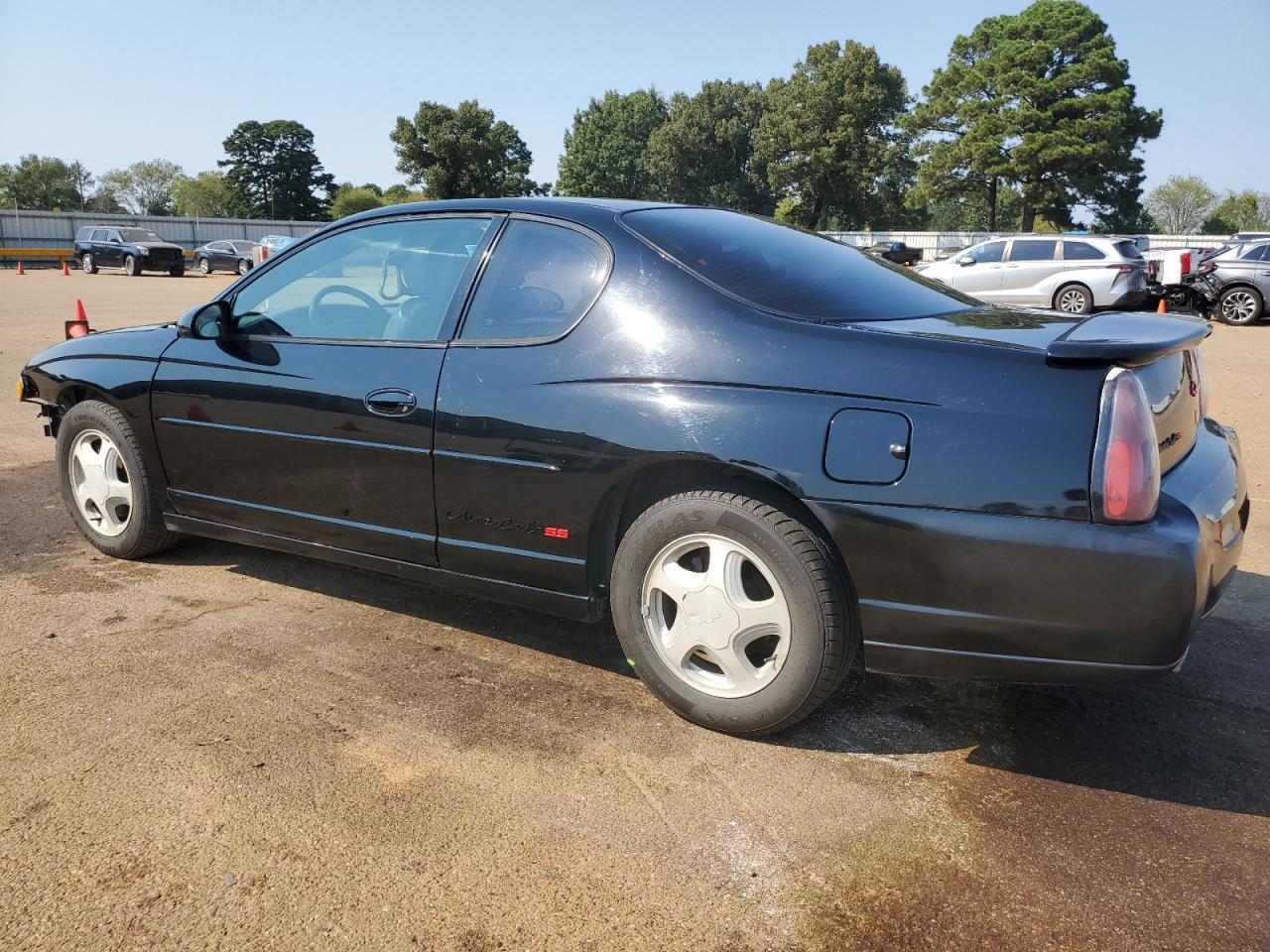 2000 Chevrolet Monte Carlo - Image 2