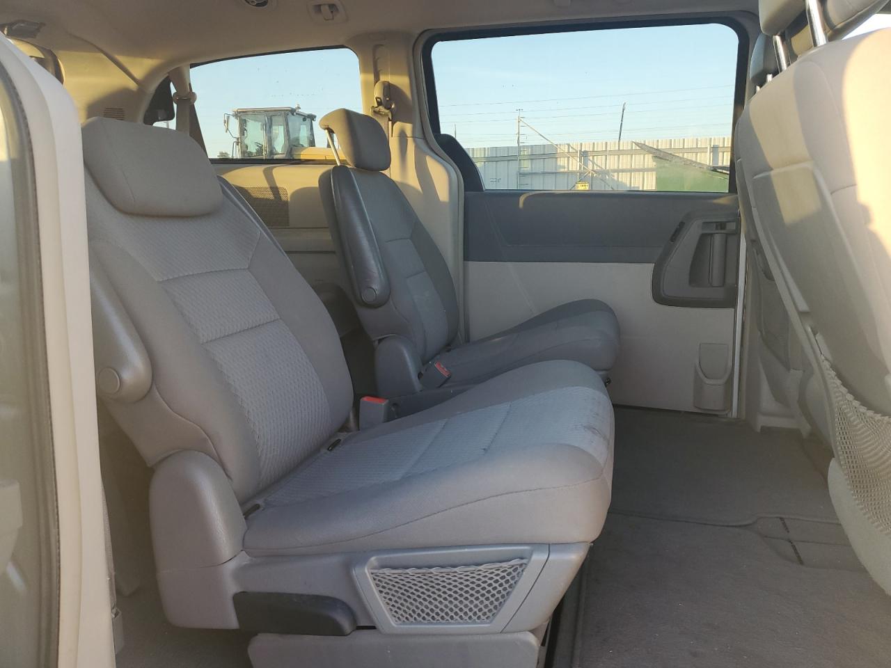 2010 Chrysler Town & Country Touring VIN: 2A4RR5D18AR432155 Lot: 73660434