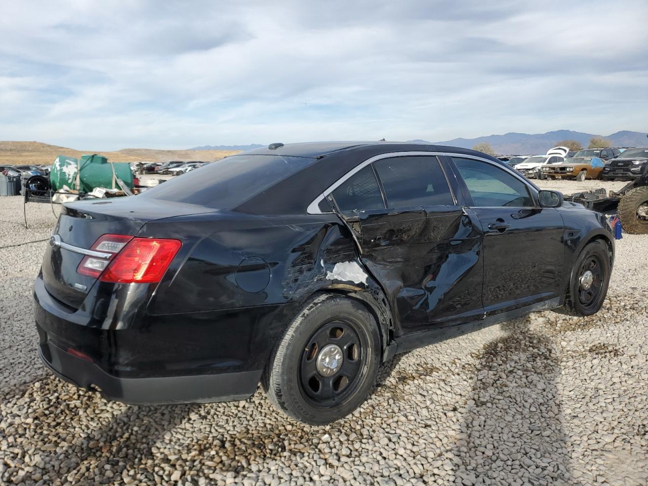 2016 Ford Taurus - Image 3