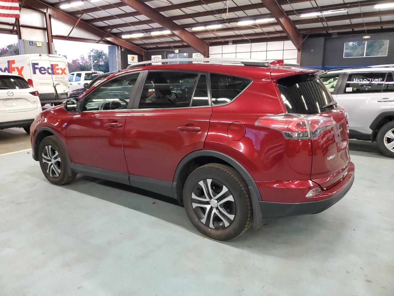 2018 Toyota RAV 4 - Image 2