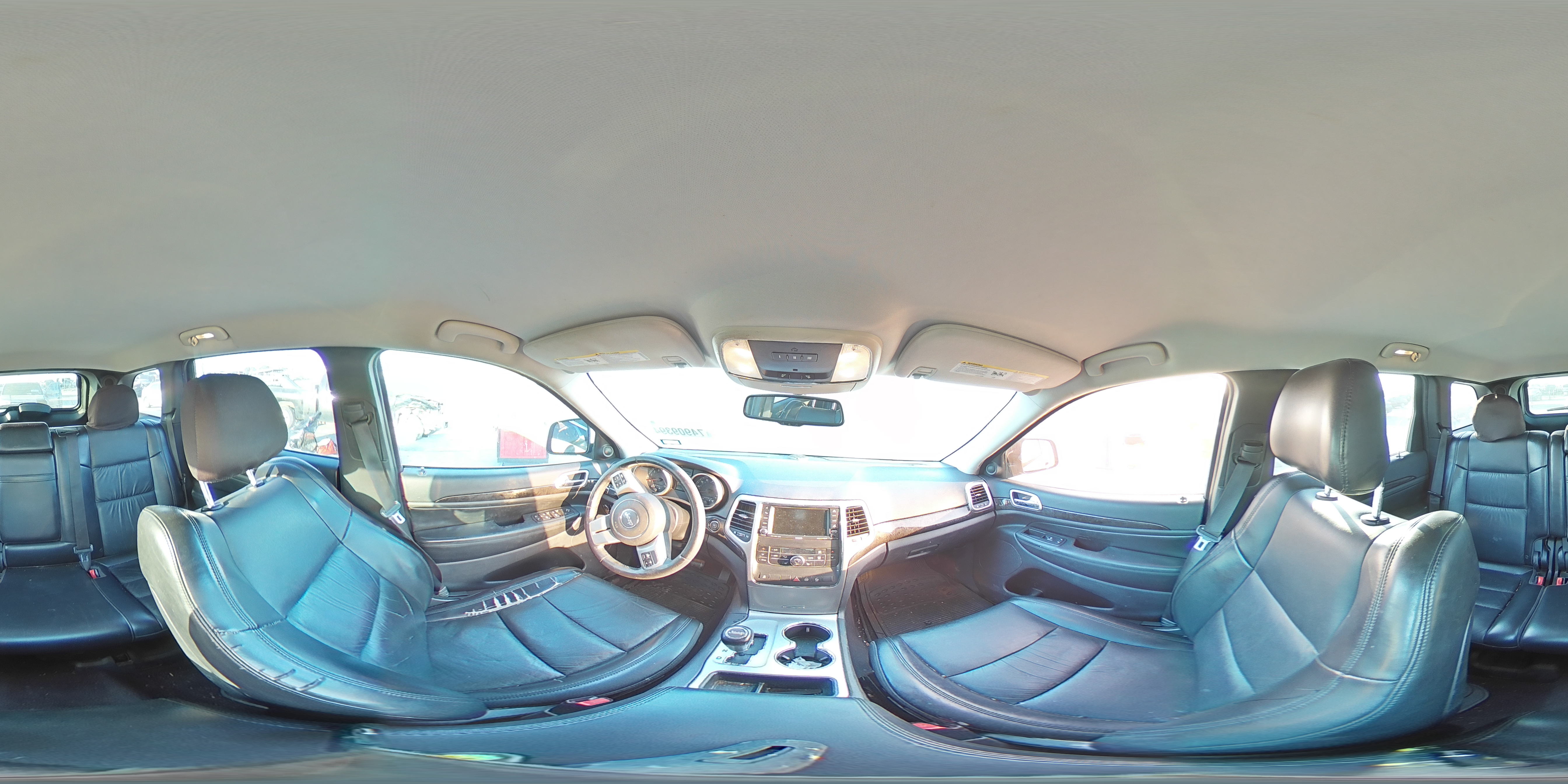 2011 Jeep Grand Cherokee - Image 14