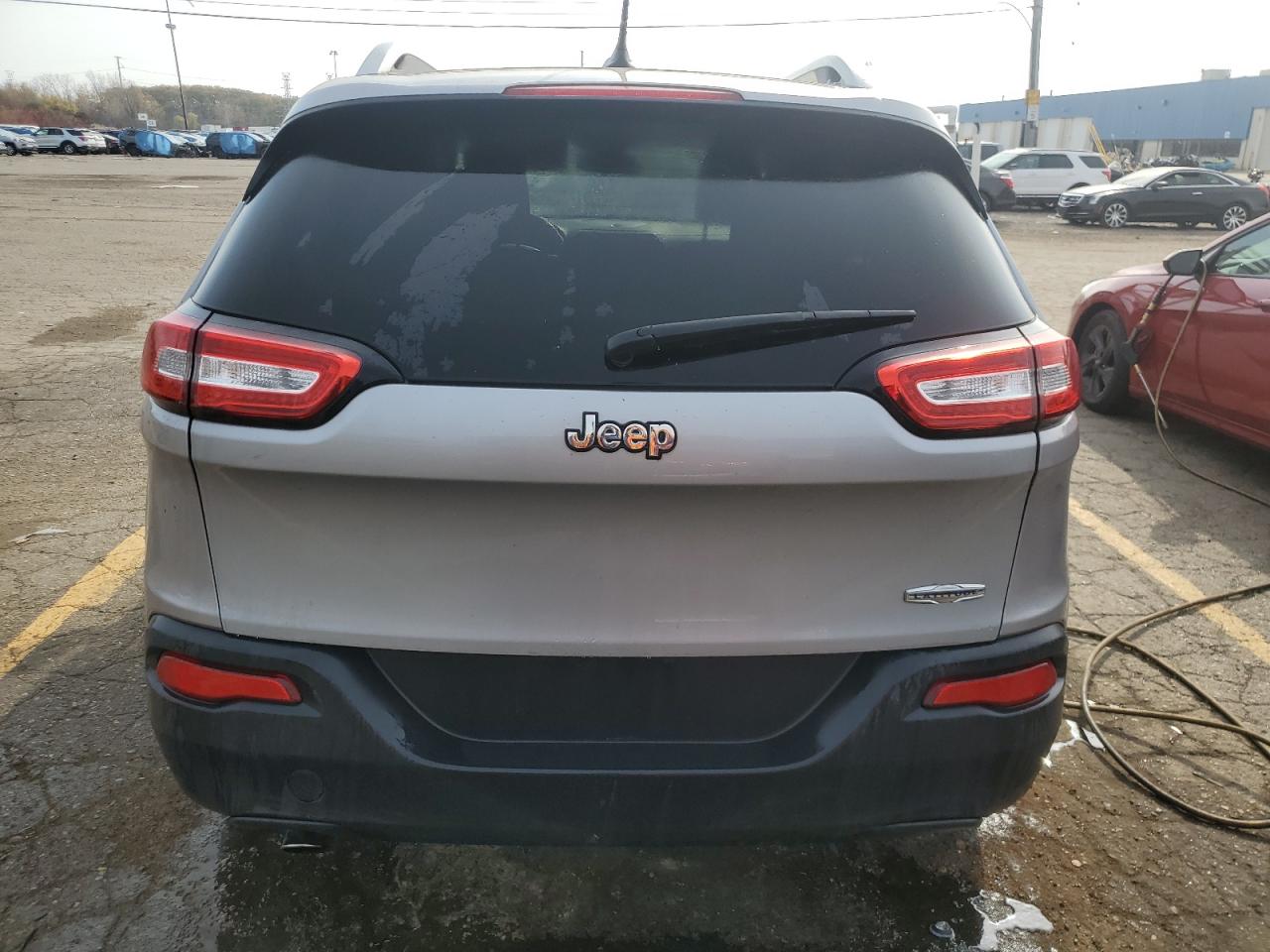 2014 Jeep Cherokee Latitude VIN: 1C4PJLCB7EW143770 Lot: 77750724