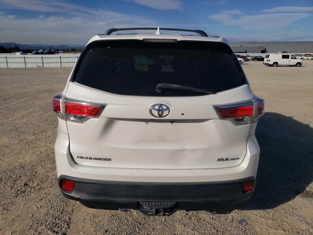 2015 Toyota Highlander Xle VIN: 5TDJKRFH4FS177544 Lot: 75308864