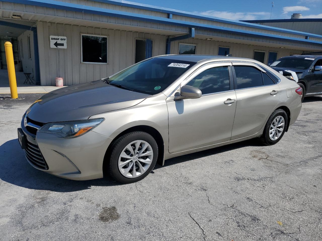 VIN 4T4BF1FK8GR560665 2016 TOYOTA CAMRY no.1