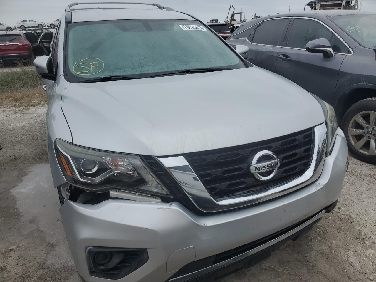 2018 Nissan Pathfinder - Image 5