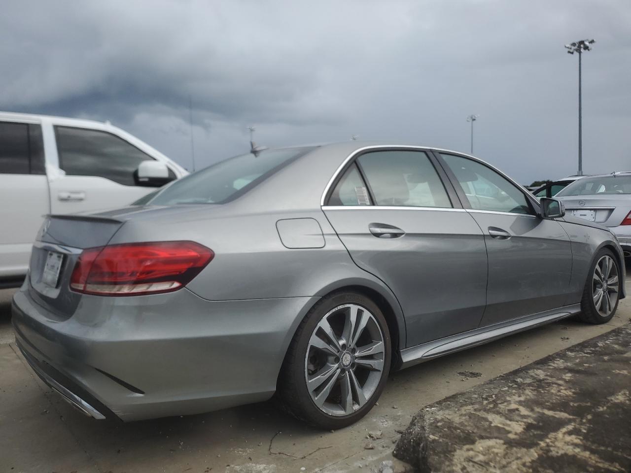 2014 Mercedes-Benz E-klasse - Image 3