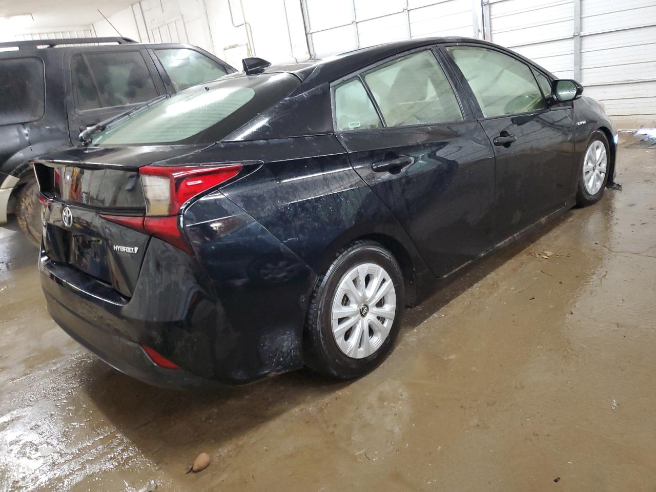 2022 Toyota Prius - Image 3