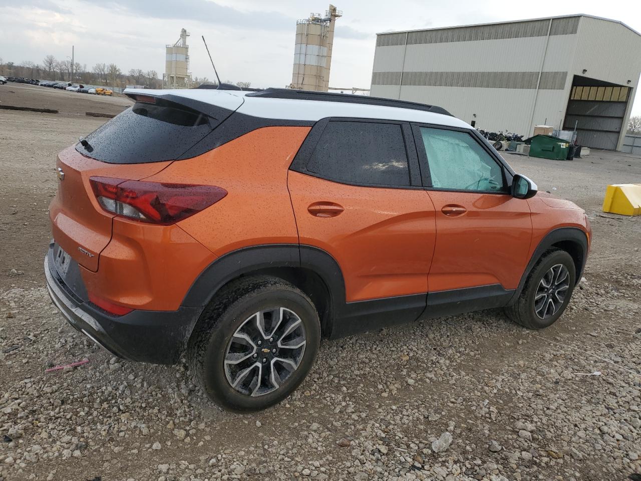 2022 Chevrolet TrailBlazer - Image 3