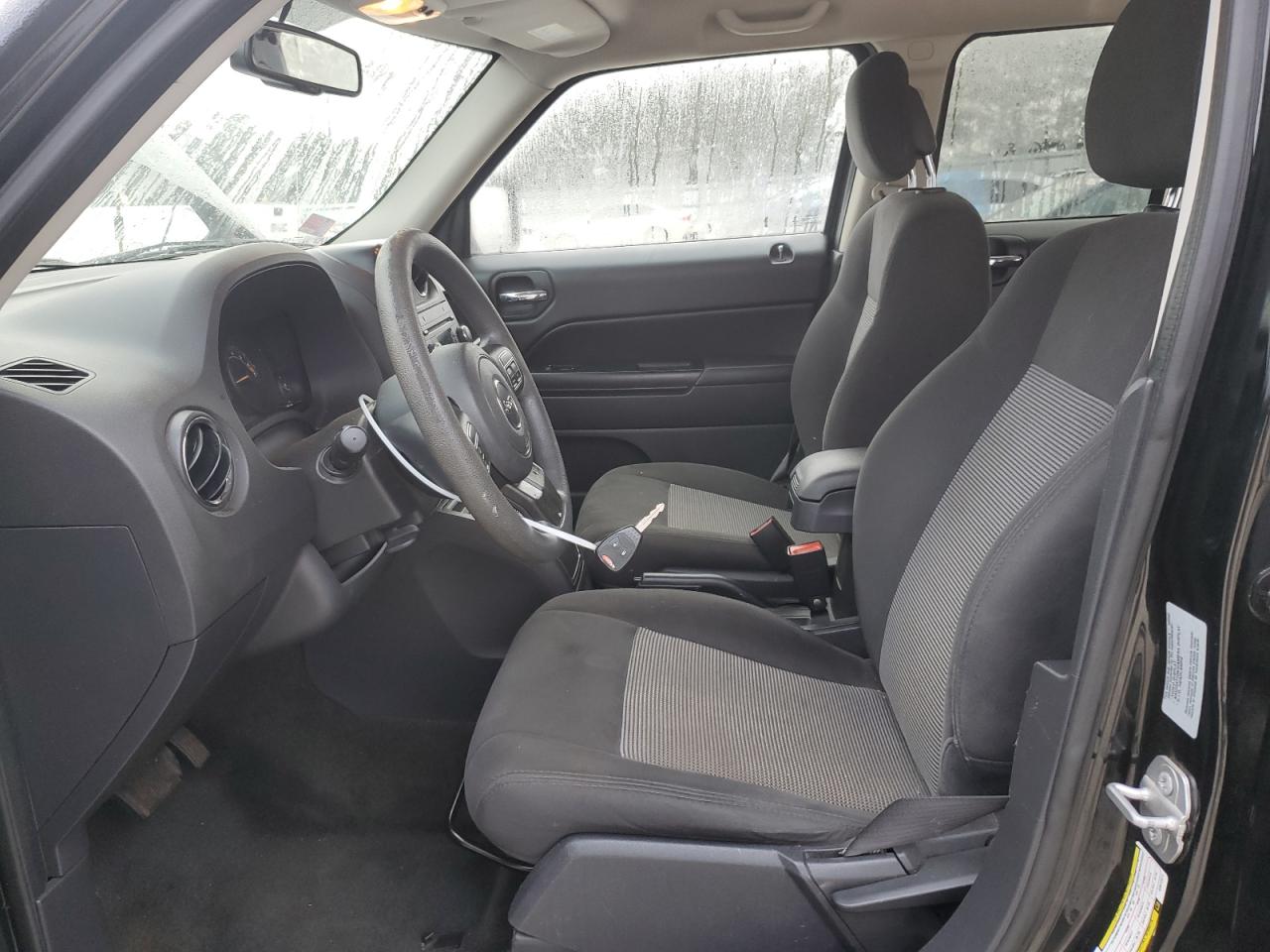 2016 Jeep Liberty (Patriot) - Image 7
